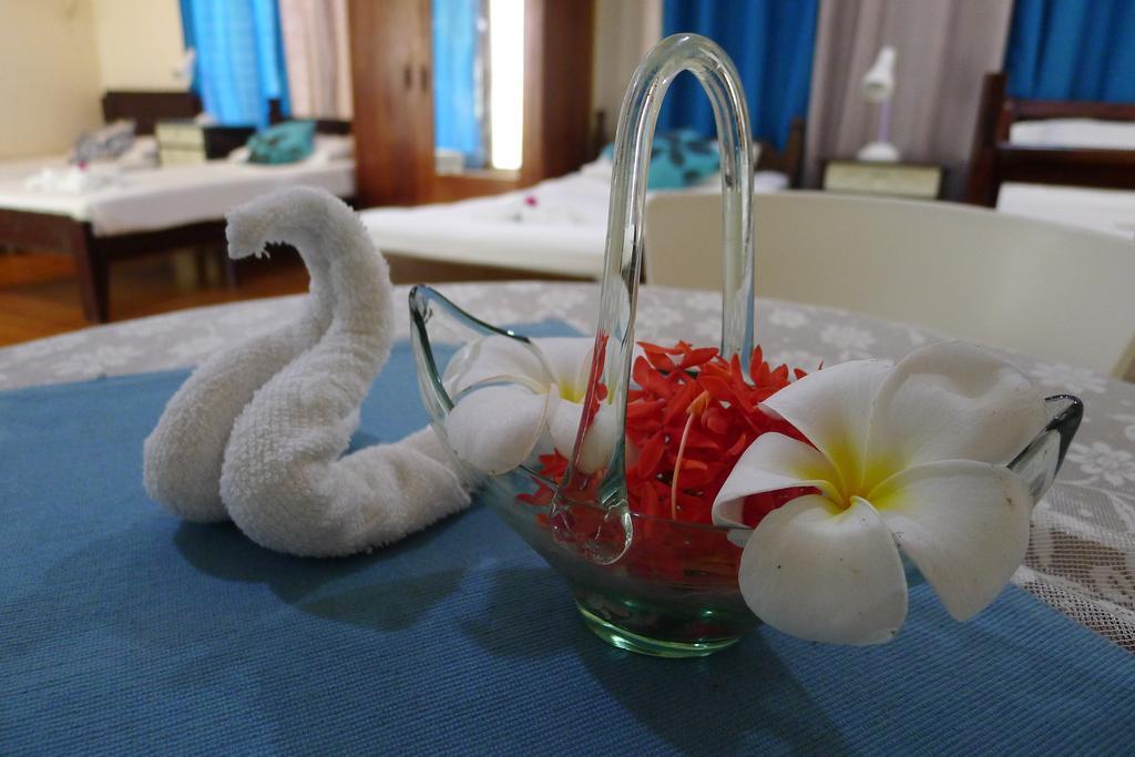 By The Bay, Jacana Bed & Breakfast Puerto Princesa Extérieur photo