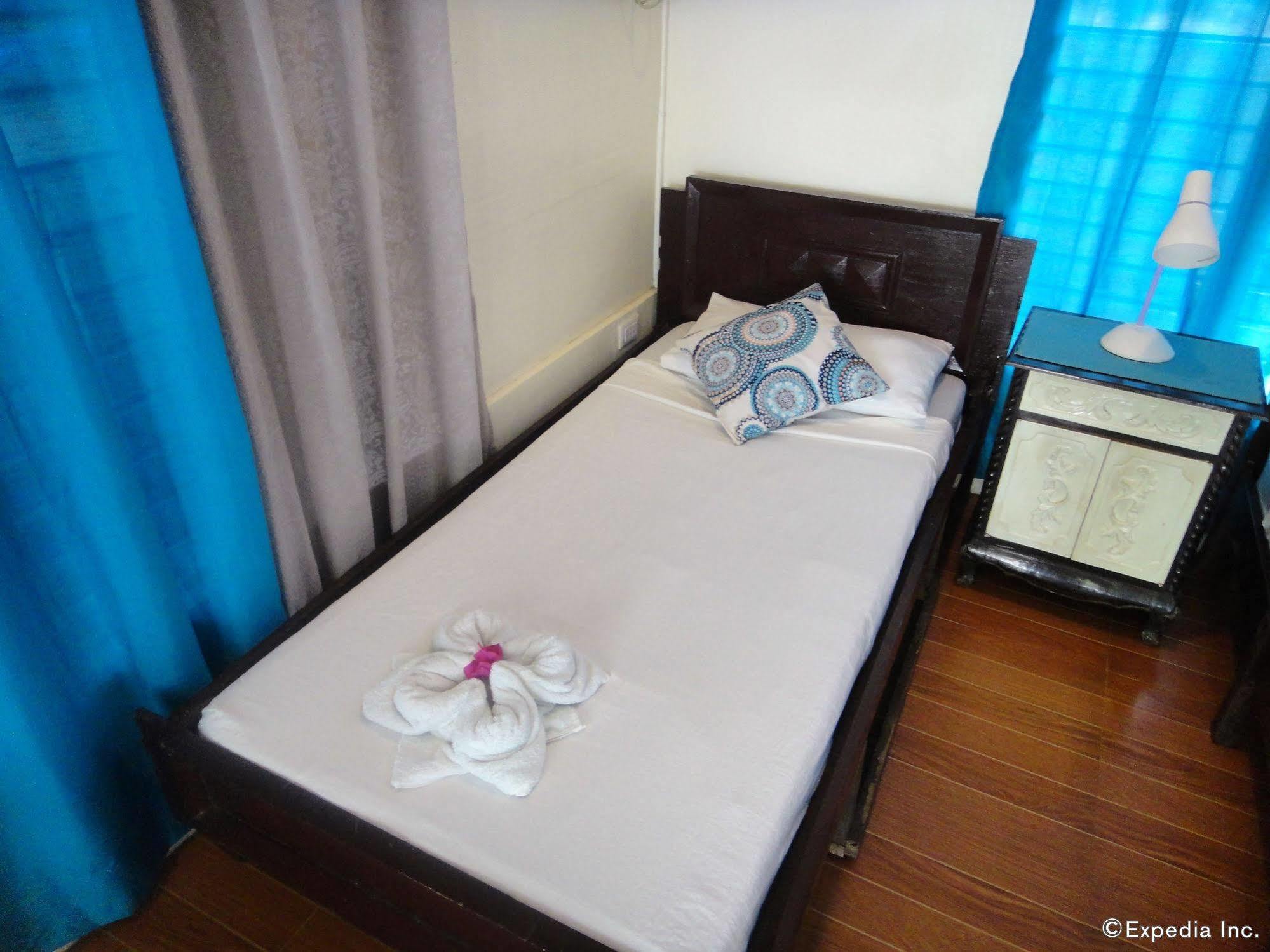 By The Bay, Jacana Bed & Breakfast Puerto Princesa Extérieur photo